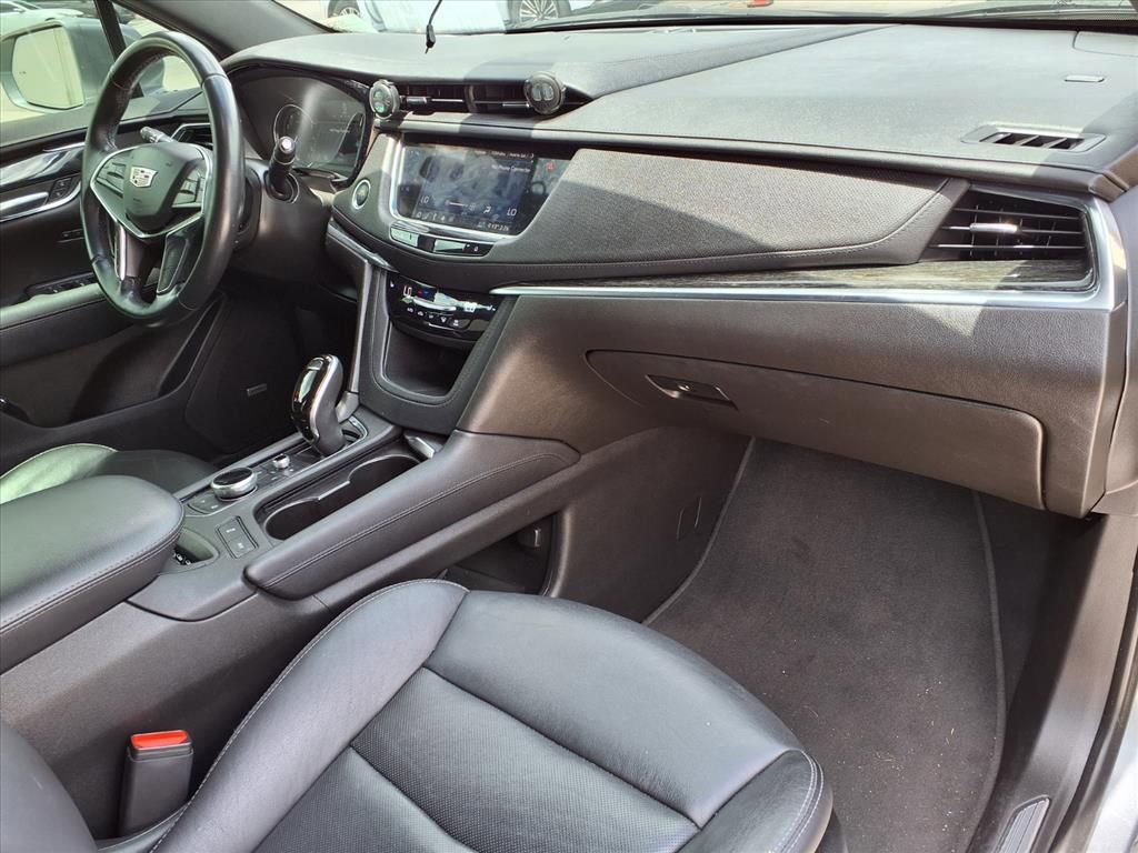 Used 2020 Cadillac XT5 Premium Luxury FWD image 8