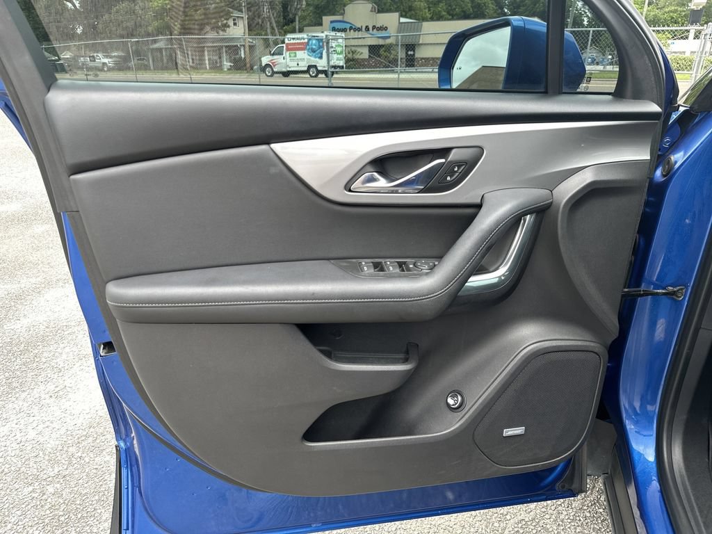 Used 2019 Chevrolet Blazer LT w/ Sun and Wheels Package FWD image 11