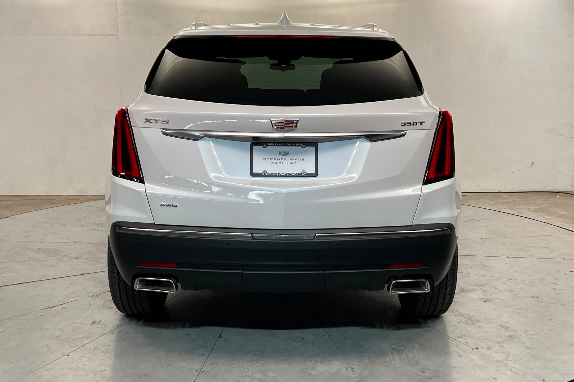 New 2026 Cadillac XT5 Luxury w/ LPO, Floor Liner Package image 5