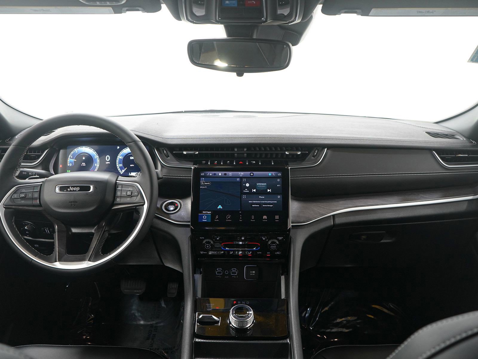 Used 2024 Jeep Grand Cherokee Limited AWD/4WD image 13