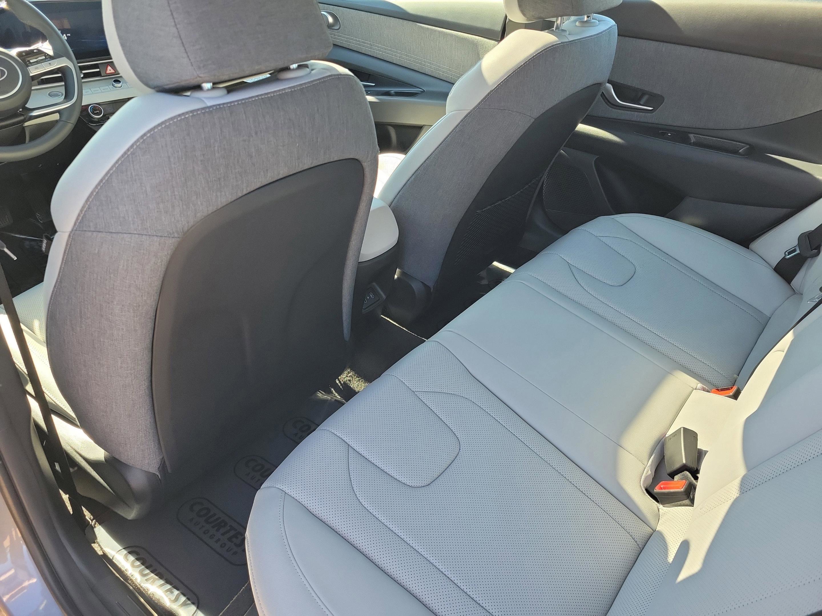 New 2026 Hyundai Elantra Limited image 10