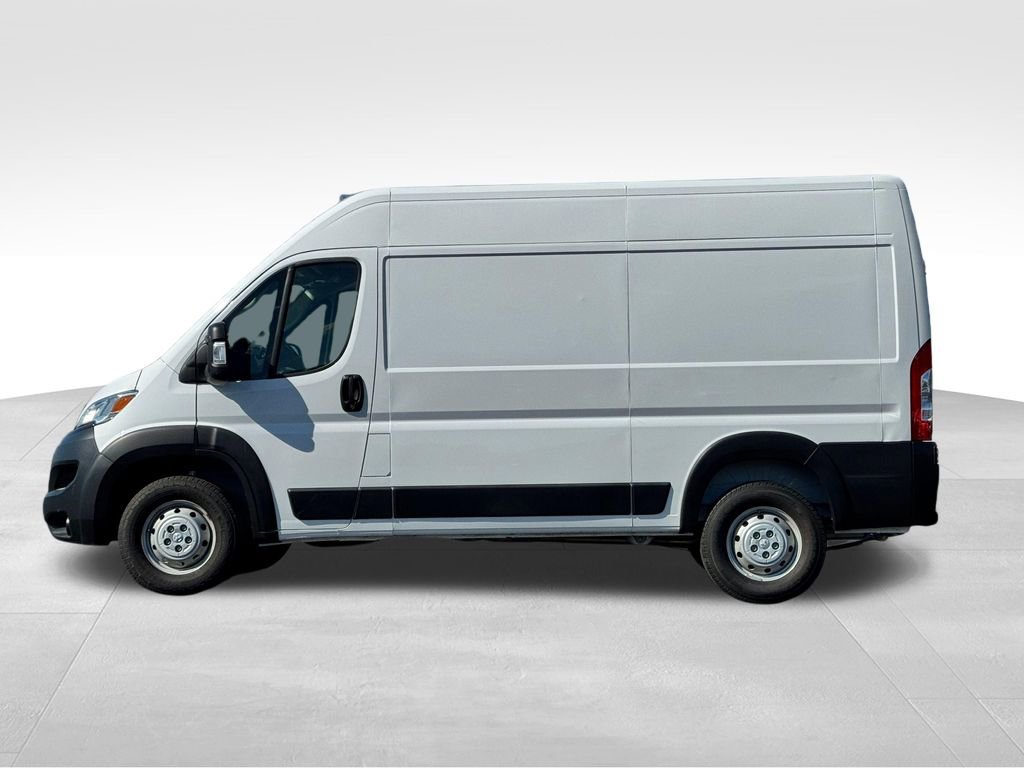 Used 2023 RAM ProMaster 2500 w/ Convenience Group FWD image 4