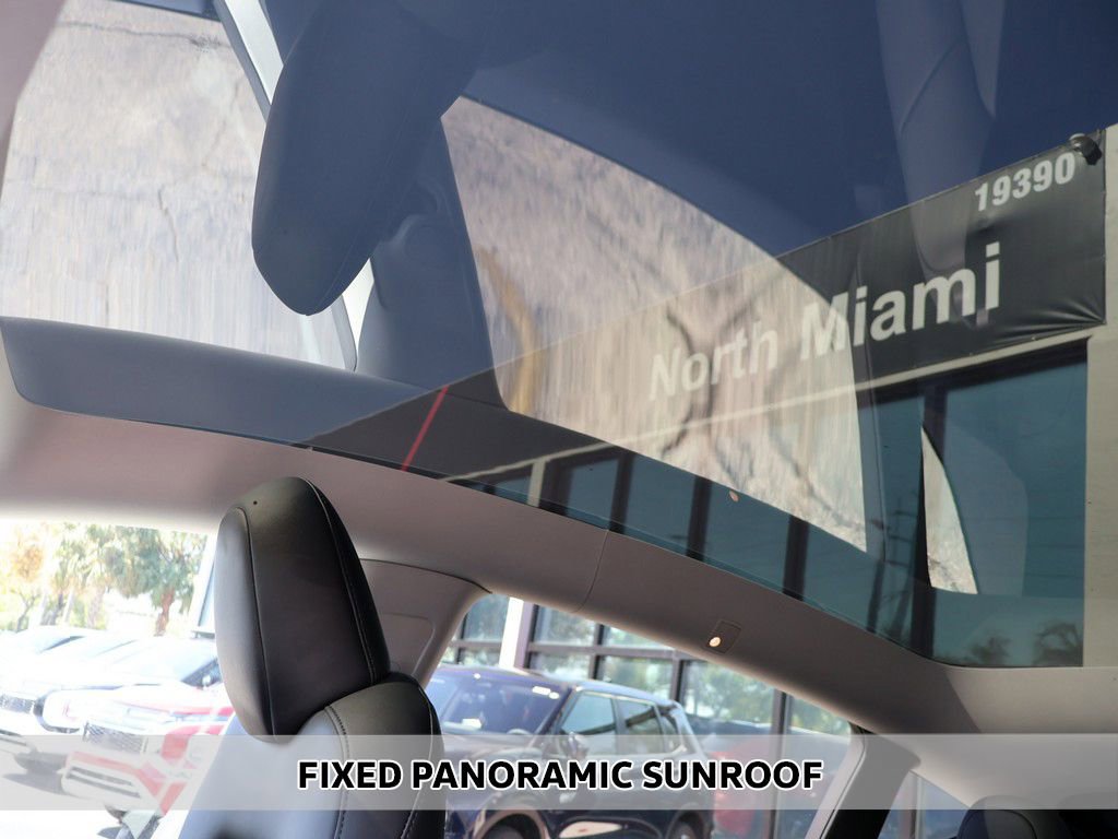 Used 2025 Tesla Model Y Long Range image 4