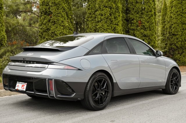 Used 2023 Hyundai Ioniq 6 SEL RWD image 11