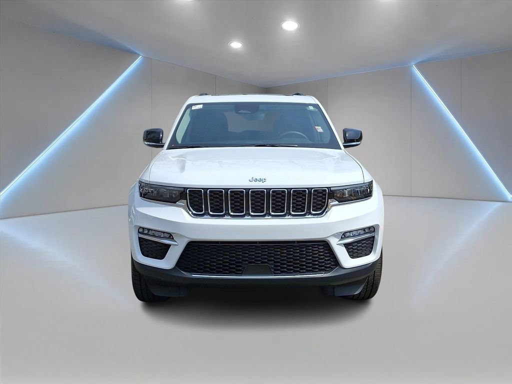 Used 2023 Jeep Grand Cherokee 4WD 4xe image 2