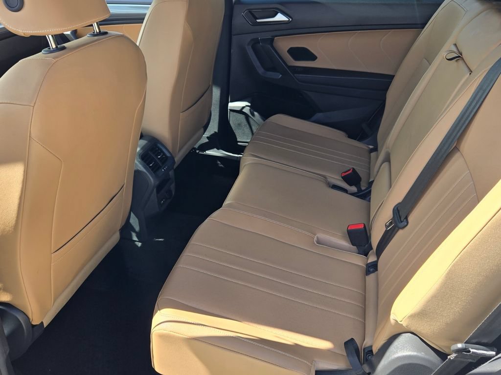 Certified 2024 Volkswagen Tiguan SE R-Line FWD image 12