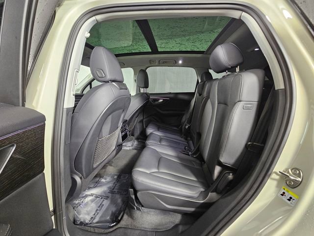 Used 2022 Audi Q7 3.0T Premium Plus w/ Premium Plus Package image 19
