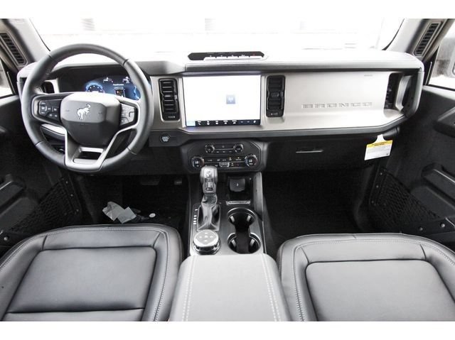 New 2026 Ford Bronco Outer Banks w/ Sasquatch Package AWD/4WD image 8