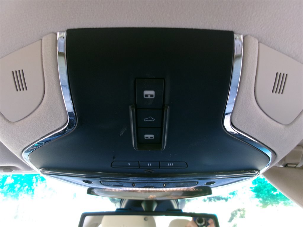 Used 2016 Maserati Ghibli RWD image 37