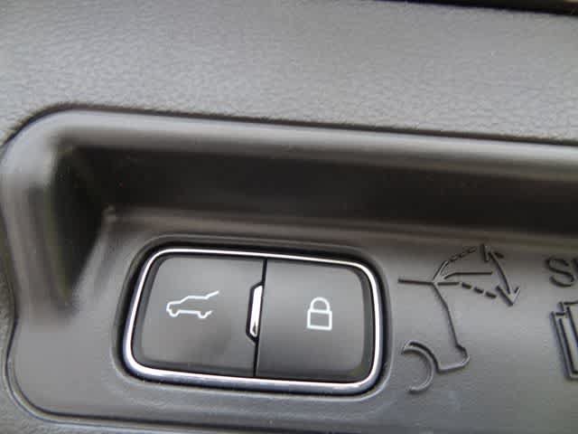 Used 2025 Ford Explorer ST-Line AWD/4WD image 11