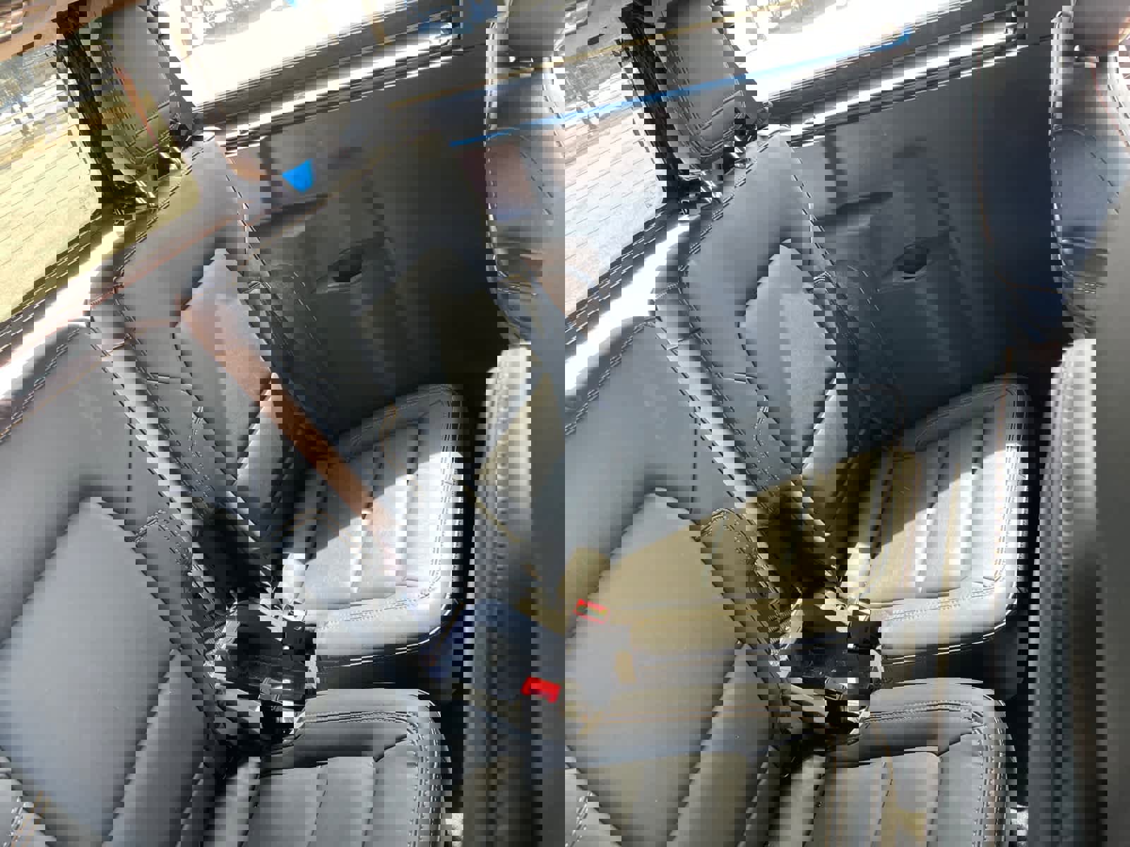 Used 2023 Ford Bronco Badlands w/ Sasquatch Package image 18