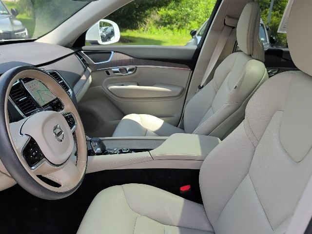 Used 2023 Volvo XC90 B6 Plus w/ Protection Package Premier AWD/4WD image 28