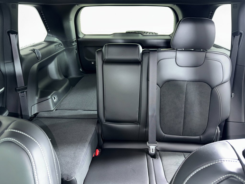 New 2026 Jeep Grand Cherokee Altitude AWD/4WD image 7