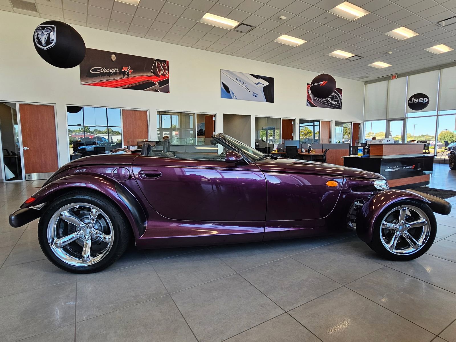 Used 1999 Plymouth Prowler image 2