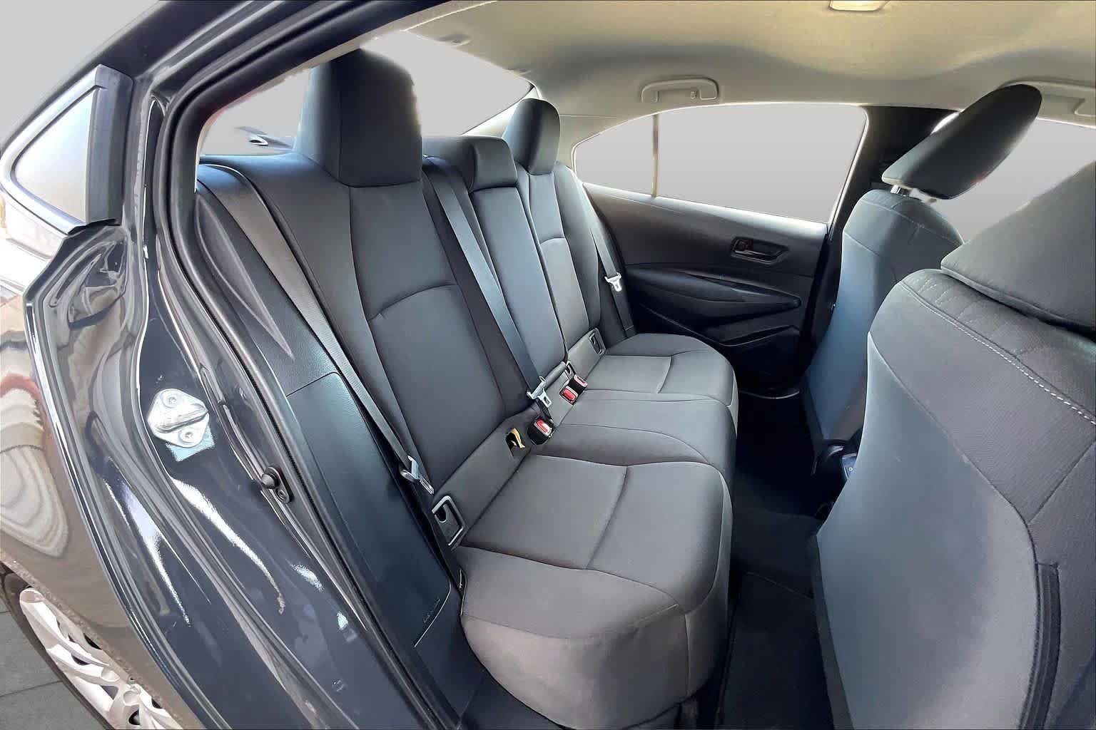 Used 2025 Toyota Corolla LE FWD image 20