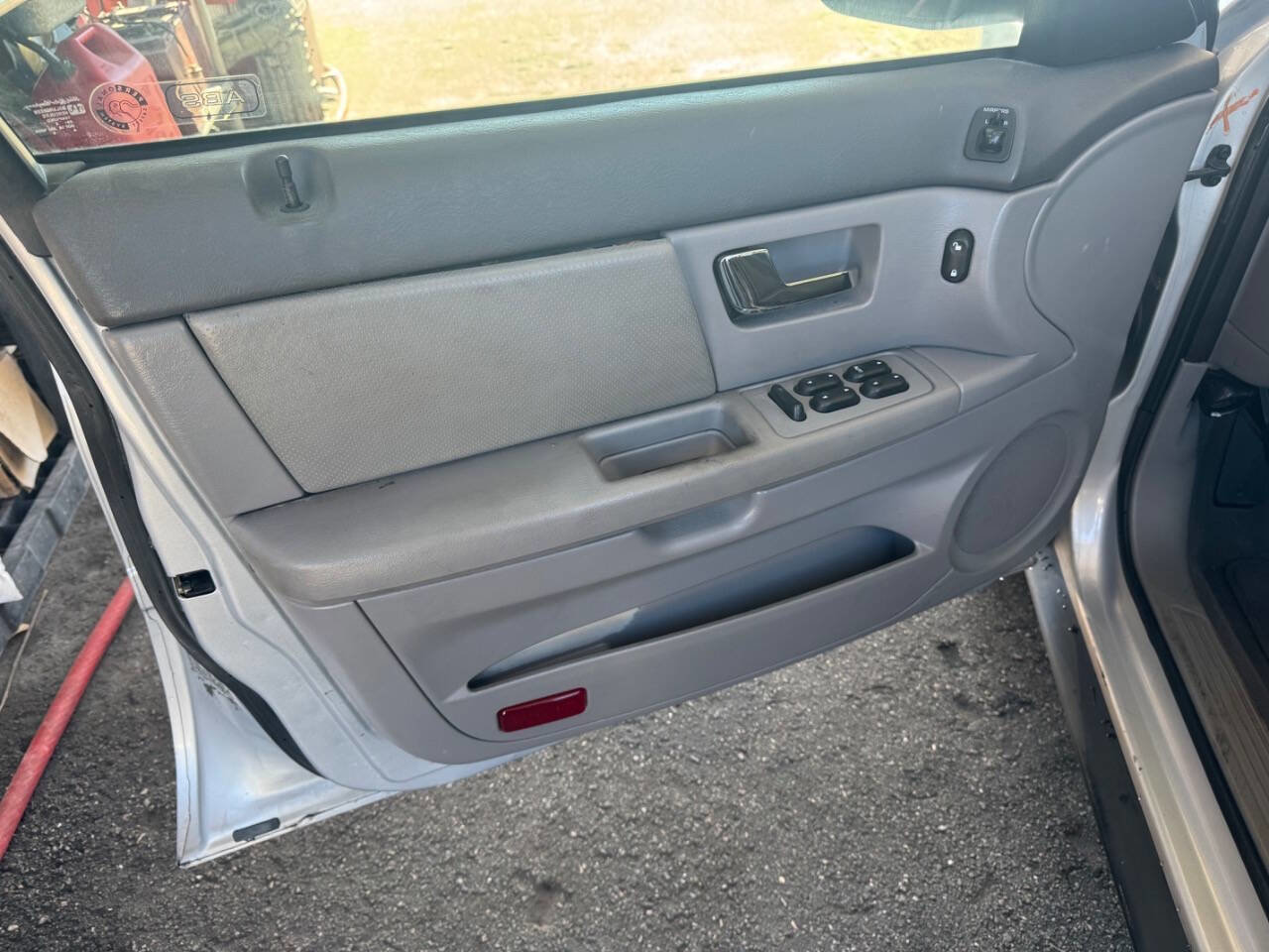 Used 2003 Ford Taurus SES image 16