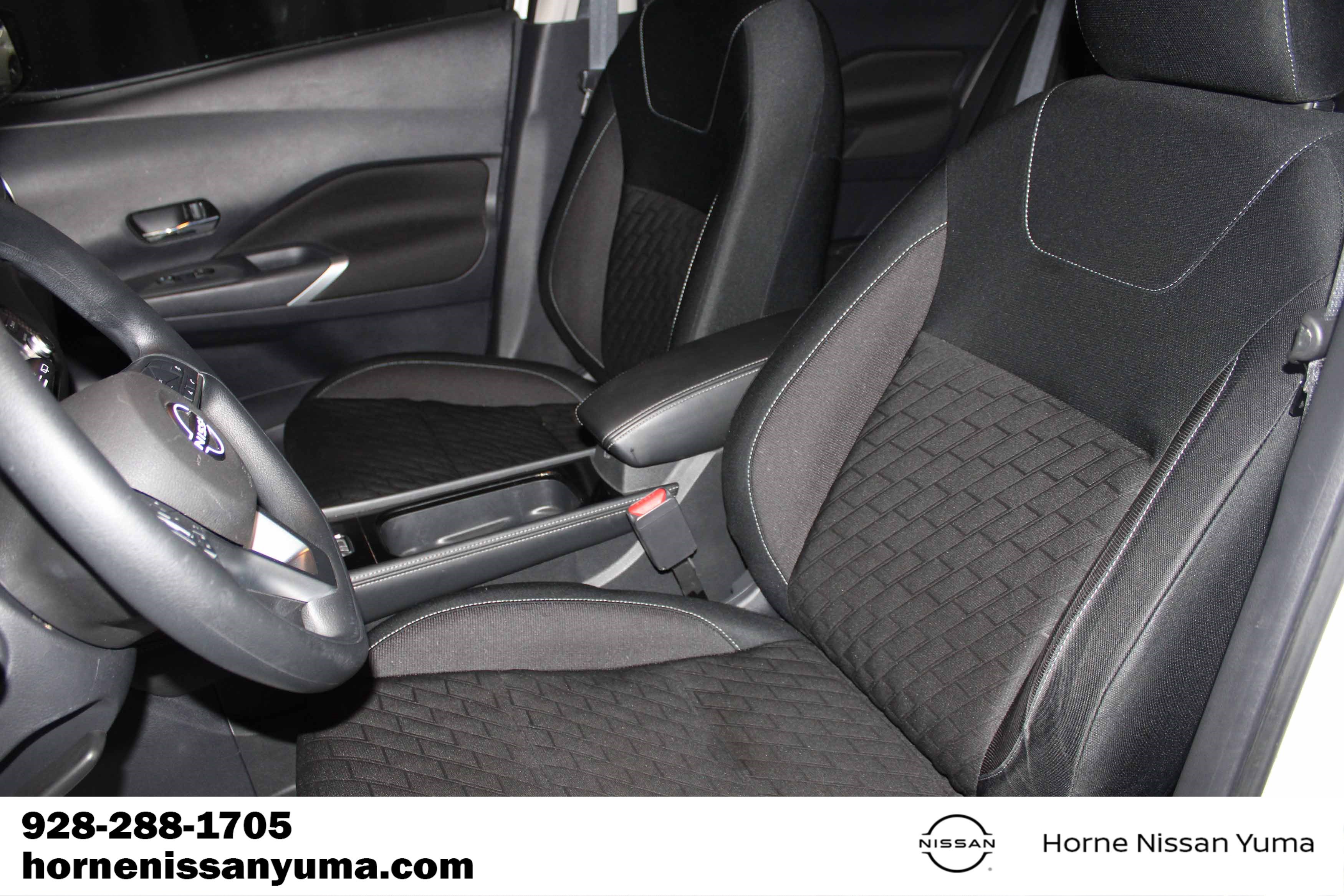 Used 2023 Nissan Kicks SV FWD image 6