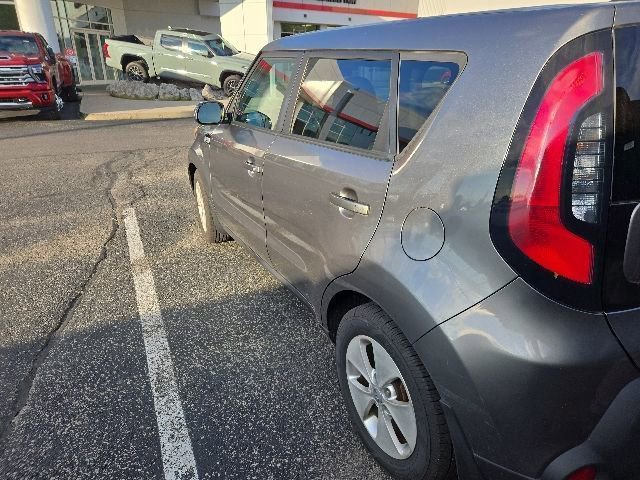 Used 2015 Kia Soul FWD image 13