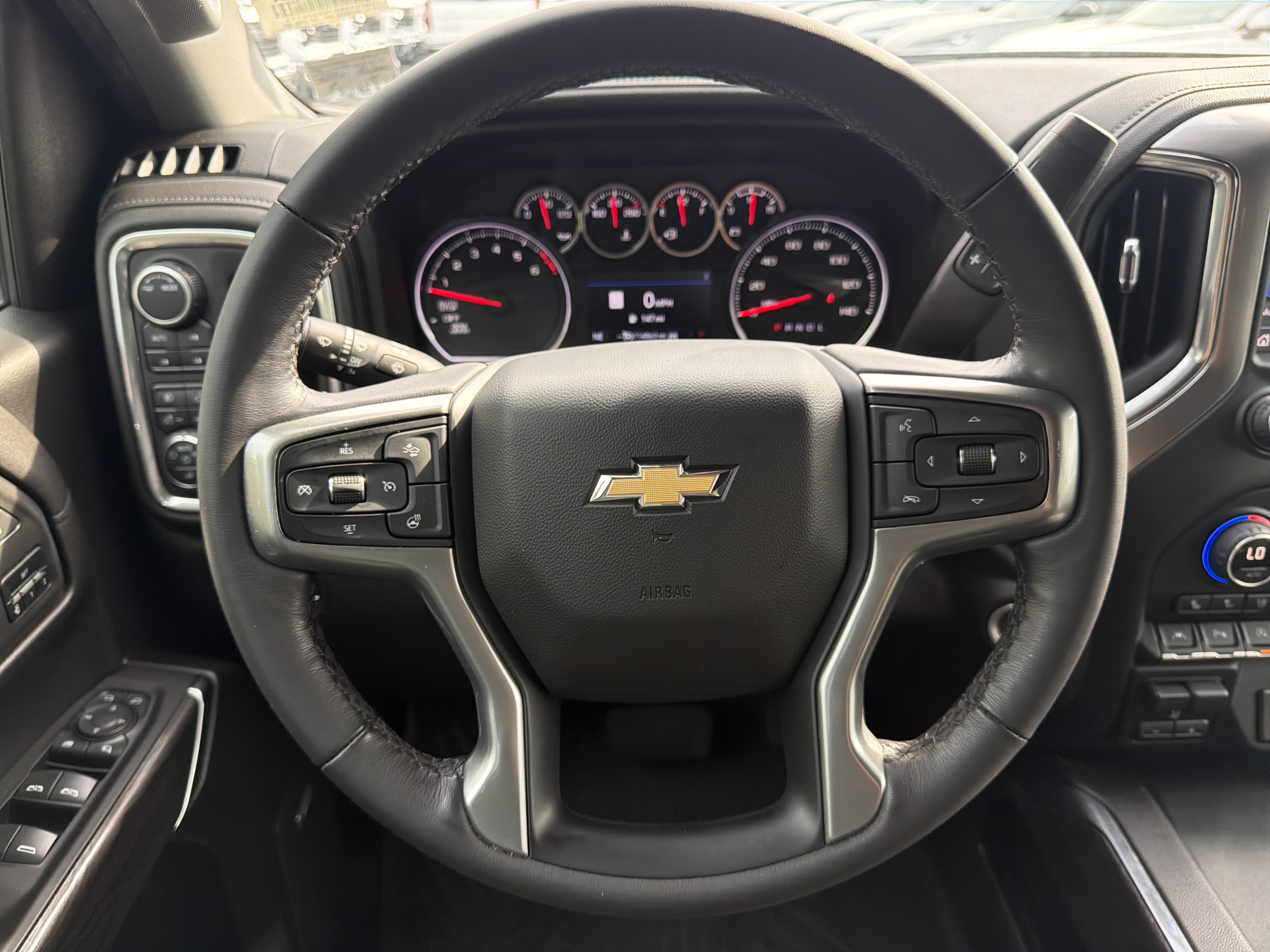 Used 2022 Chevrolet Silverado 1500 LTZ w/ LTZ Premium Package AWD/4WD image 18