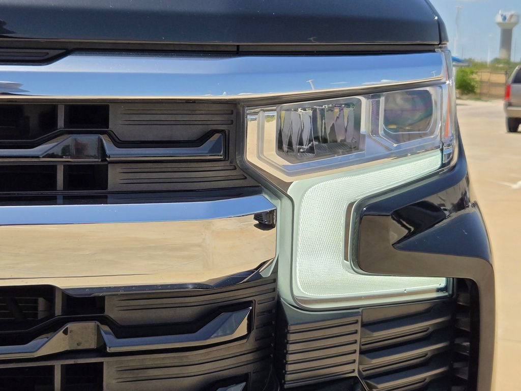 Used 2023 Chevrolet Silverado 1500 LT AWD/4WD image 29