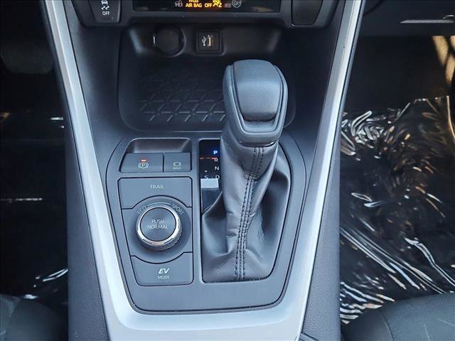 Used 2024 Toyota RAV4 XLE image 12
