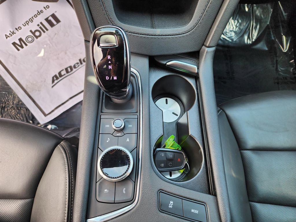 Used 2024 Cadillac XT6 Premium Luxury image 15