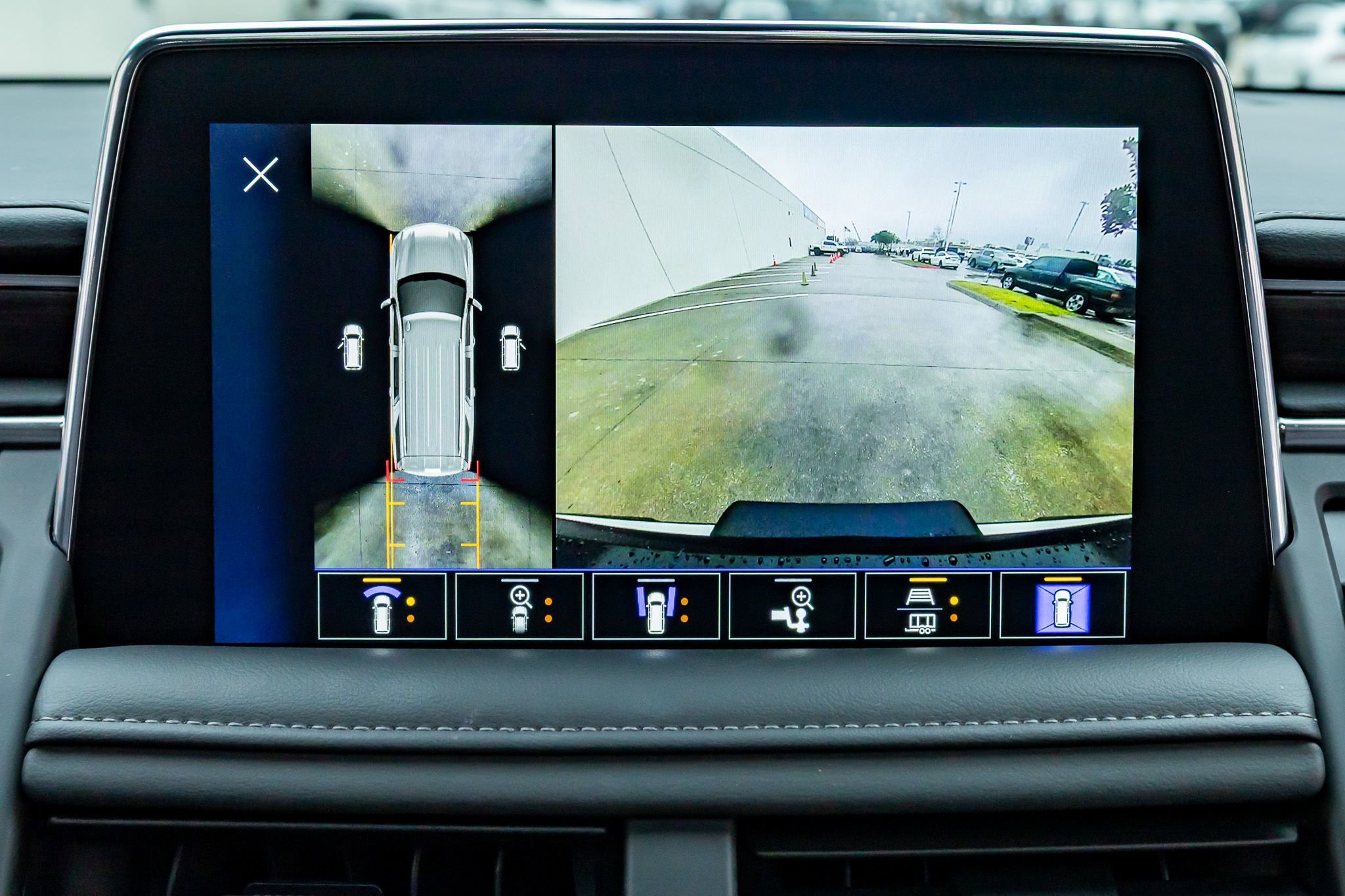 Used 2024 Chevrolet Tahoe Z71 w/ Luxury Package image 26