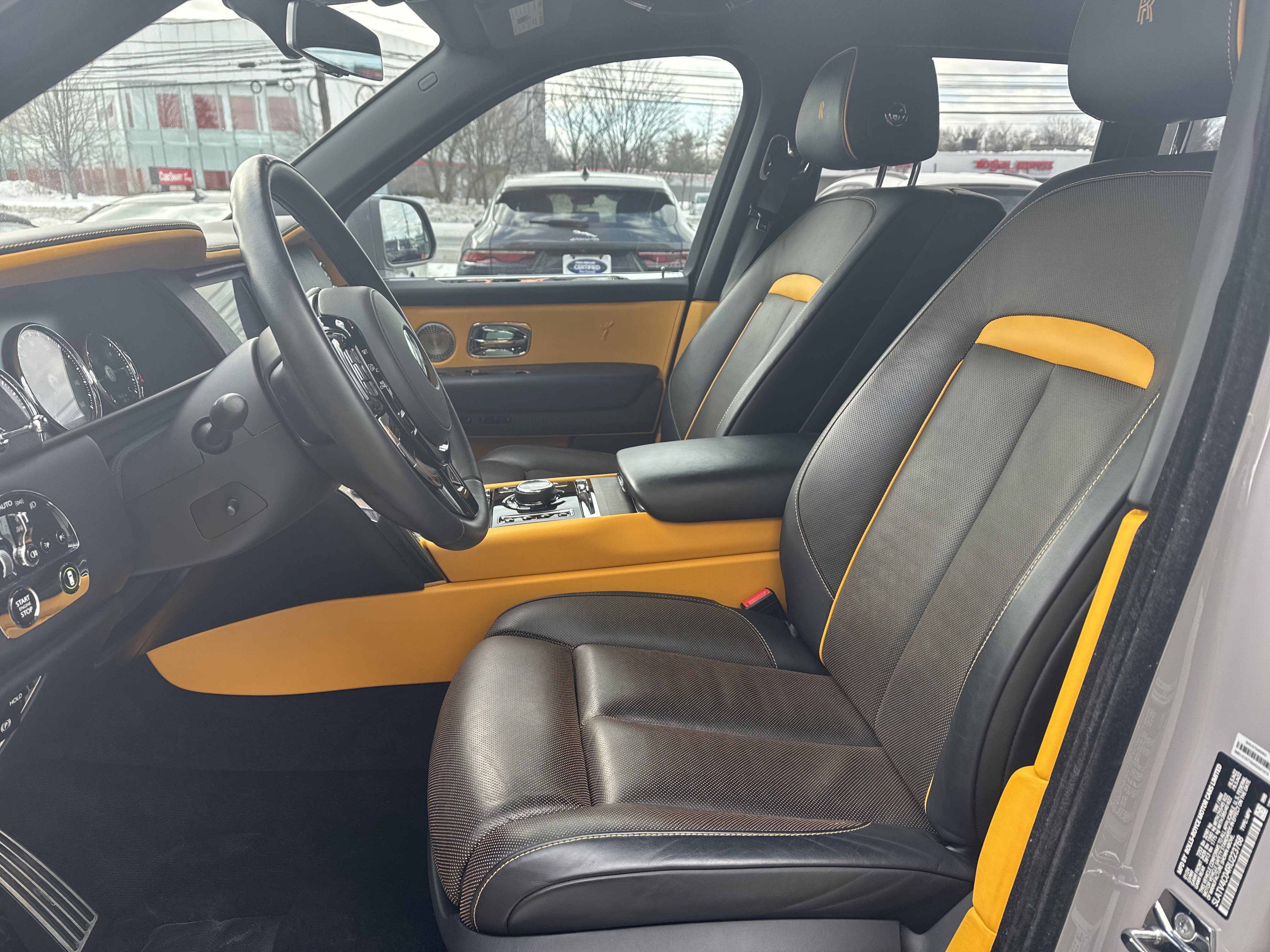 Used 2024 Rolls-Royce Cullinan w/ Interior Detailing Package image 15