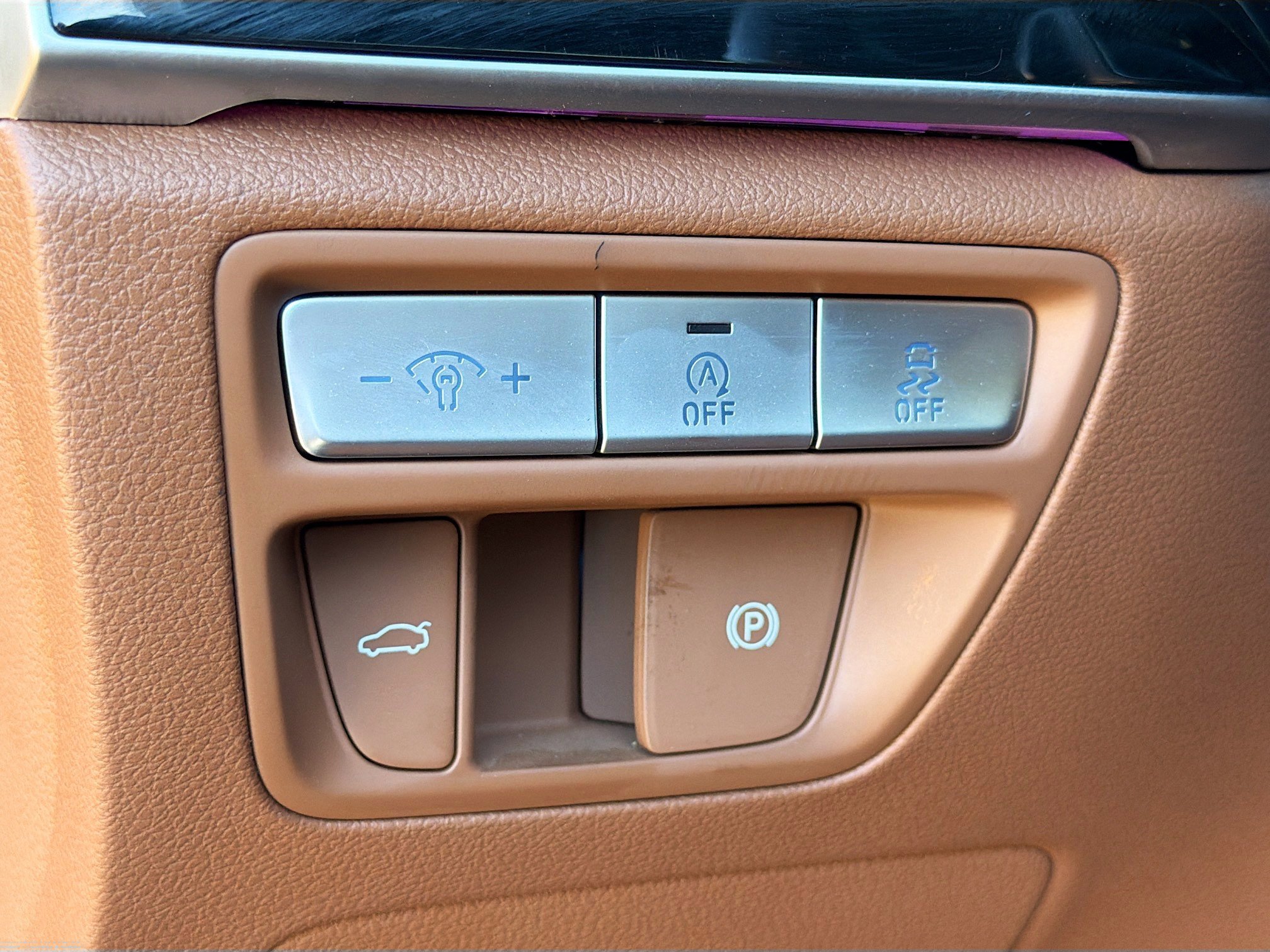 Used 2024 Genesis G80 2.5T image 33