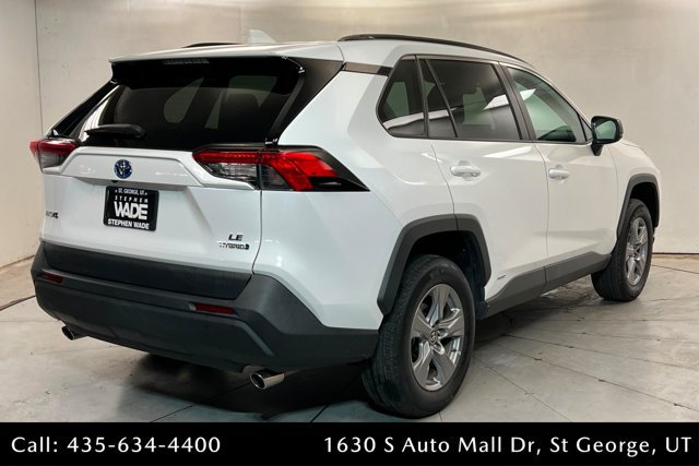 Used 2022 Toyota RAV4 LE AWD/4WD image 5
