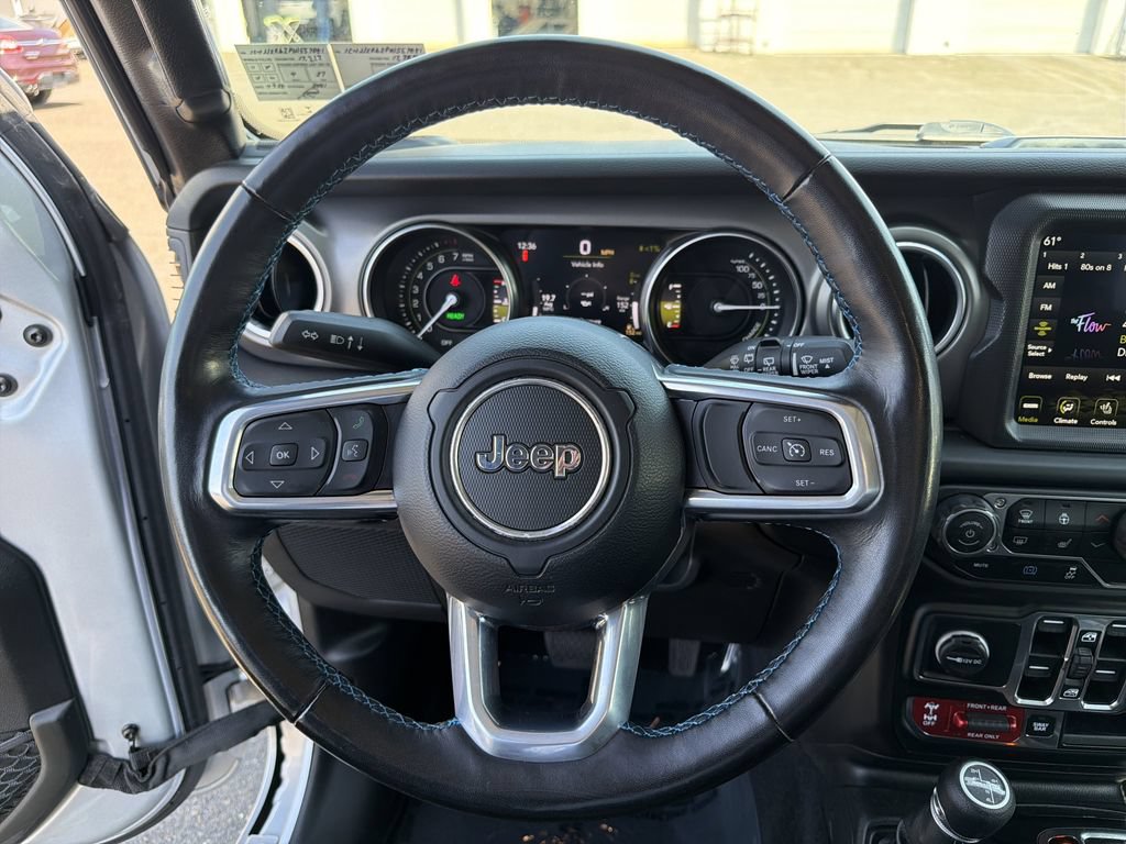 Used 2023 Jeep Wrangler Unlimited Rubicon 4xe w/ Cold Weather Group AWD/4WD image 8