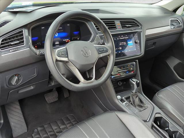 Used 2024 Volkswagen Tiguan SE FWD image 10