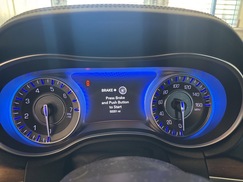 Used 2015 Chrysler 300 C Platinum w/ Harman/Kardon Audio Group image 5