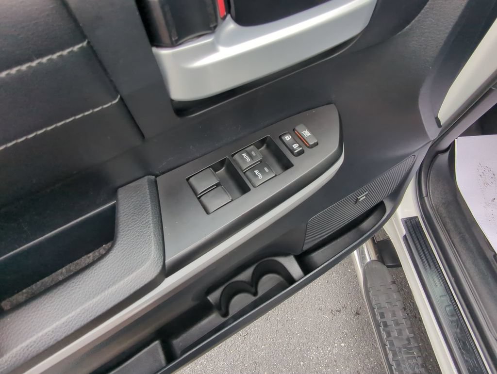 Used 2018 Toyota Tundra Limited w/ Limited Premium Package AWD/4WD image 13