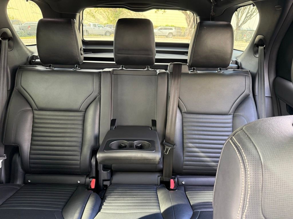 Used 2021 Land Rover Discovery S AWD/4WD image 13