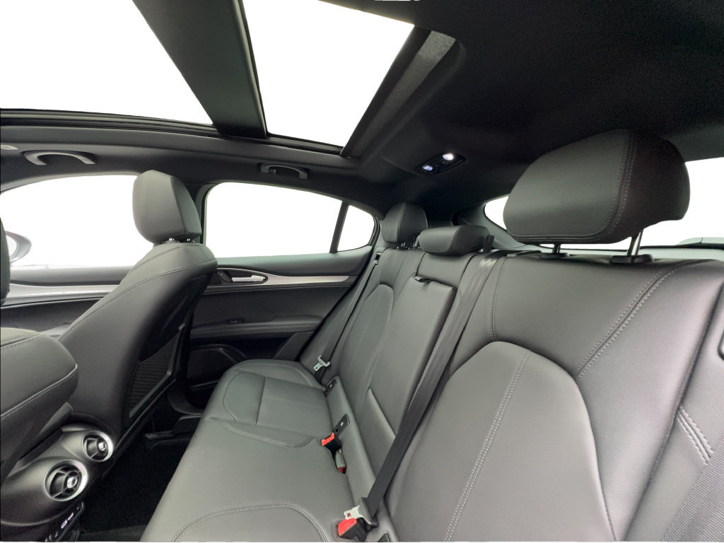 New 2026 Alfa Romeo Stelvio Sprint AWD/4WD image 29