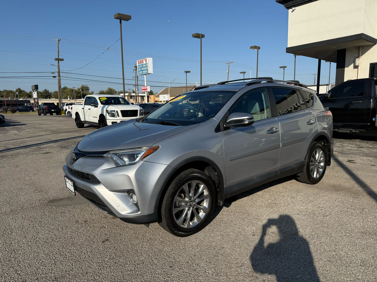 Used 2017 Toyota RAV4 Limited w/ Advanced Technology Package image 2