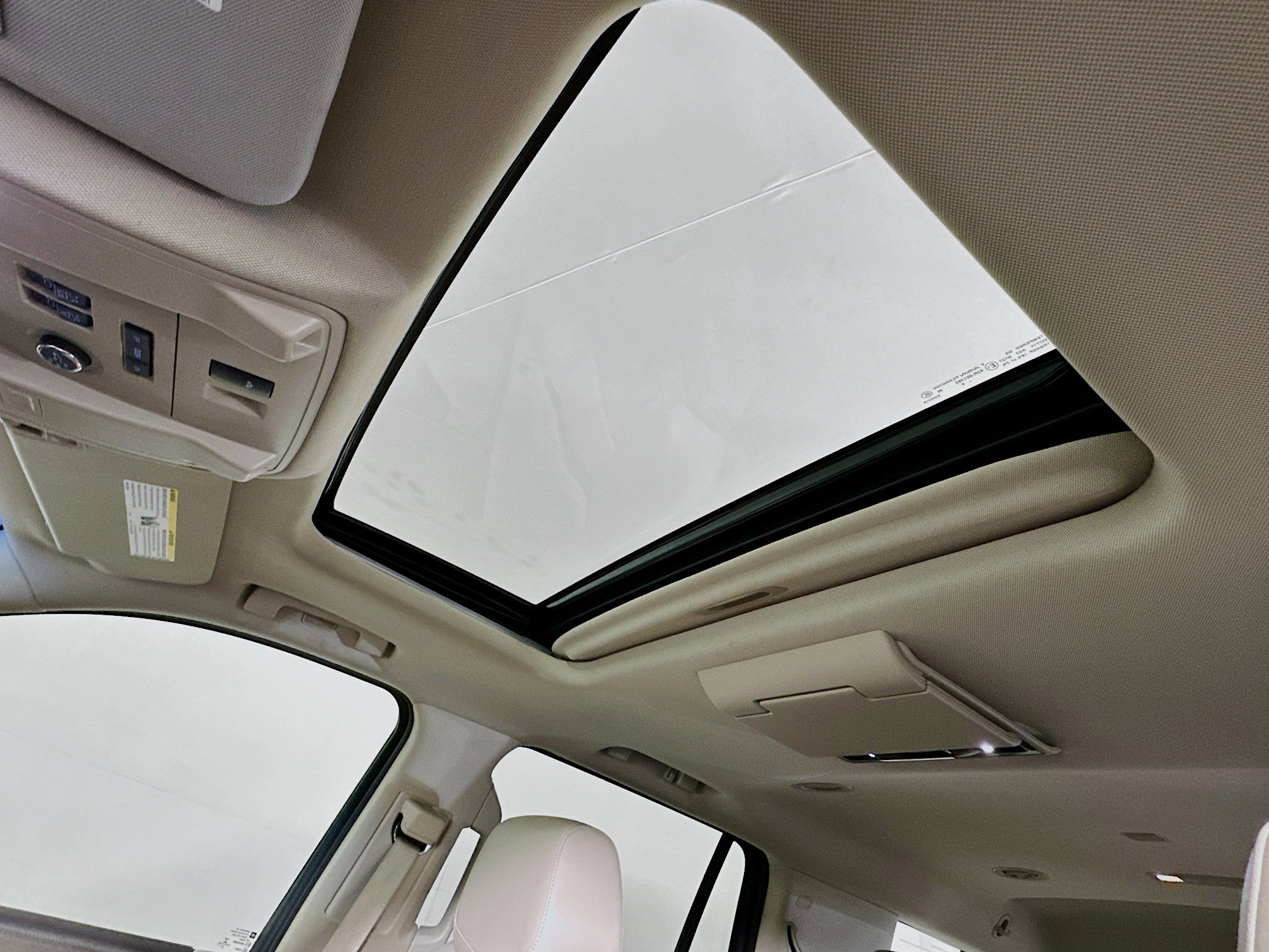 Used 2016 Cadillac Escalade Premium image 25