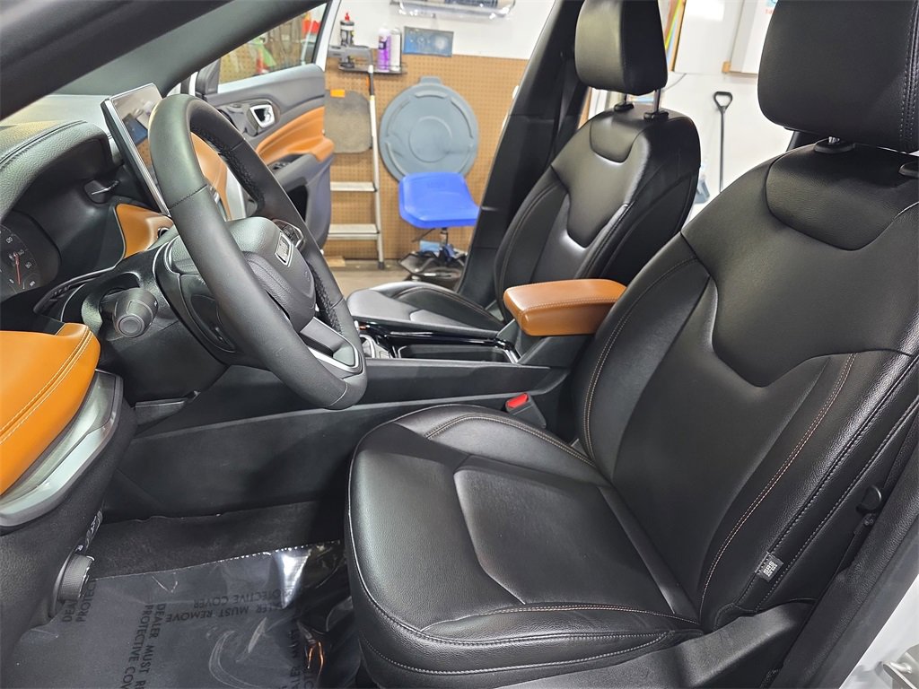 Used 2024 Jeep Compass Limited image 14