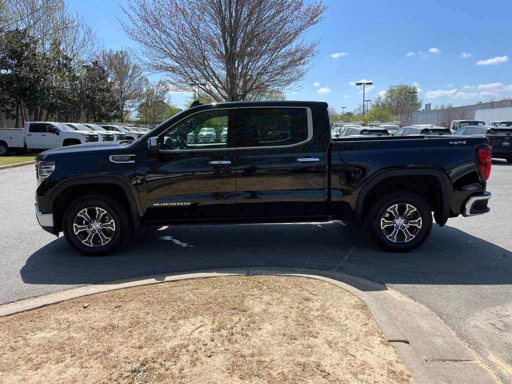Used 2025 GMC Sierra 1500 SLT AWD/4WD image 4