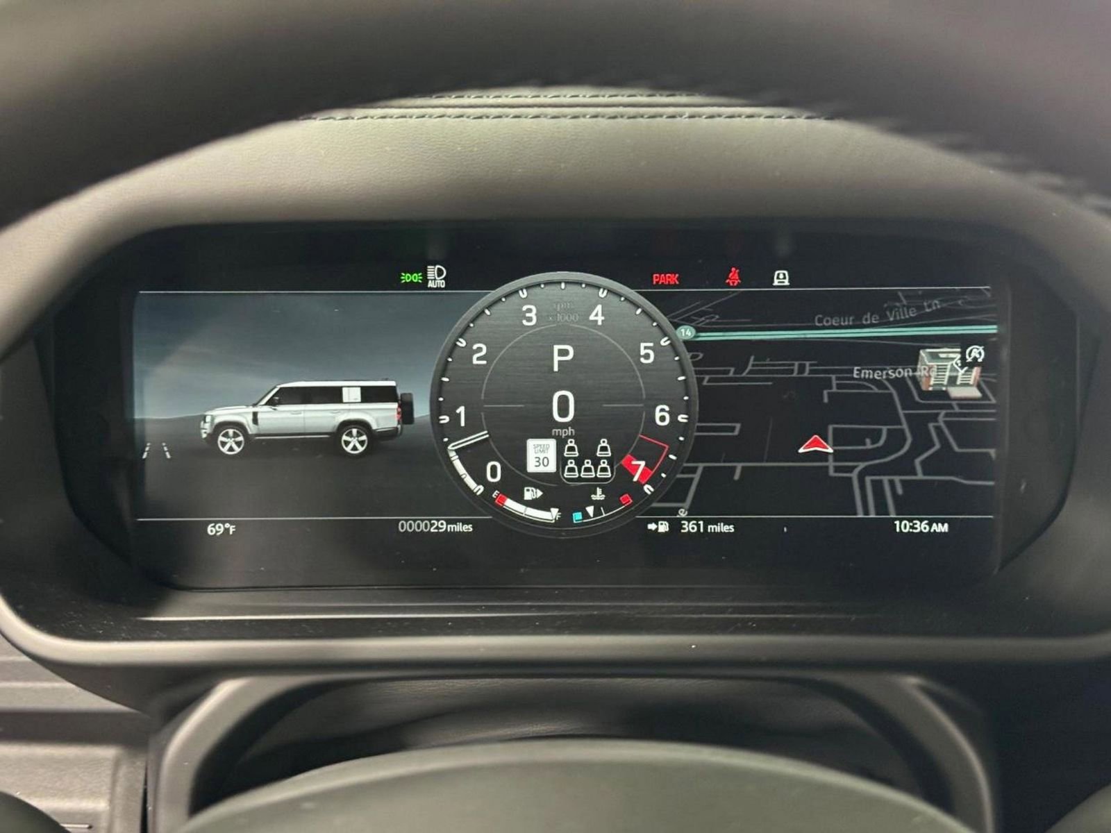 New 2026 Land Rover Defender 130 X-Dynamic SE image 32