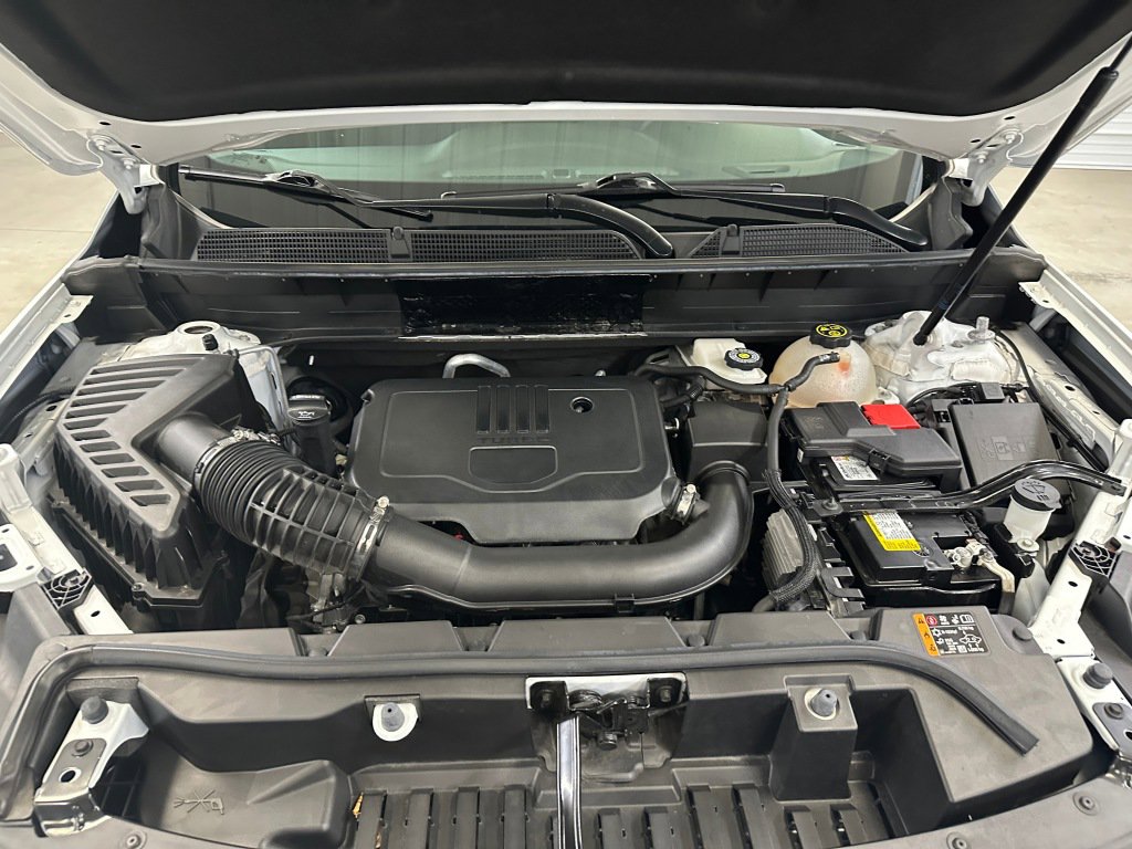 Certified 2023 GMC Acadia SLE w/ Driver Convenience Package image 39