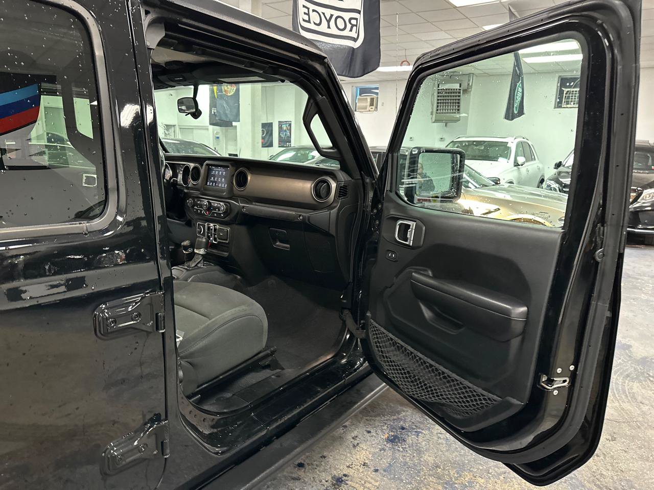 Used 2020 Jeep Gladiator Sport w/ Quick Order Package 24S AWD/4WD image 28