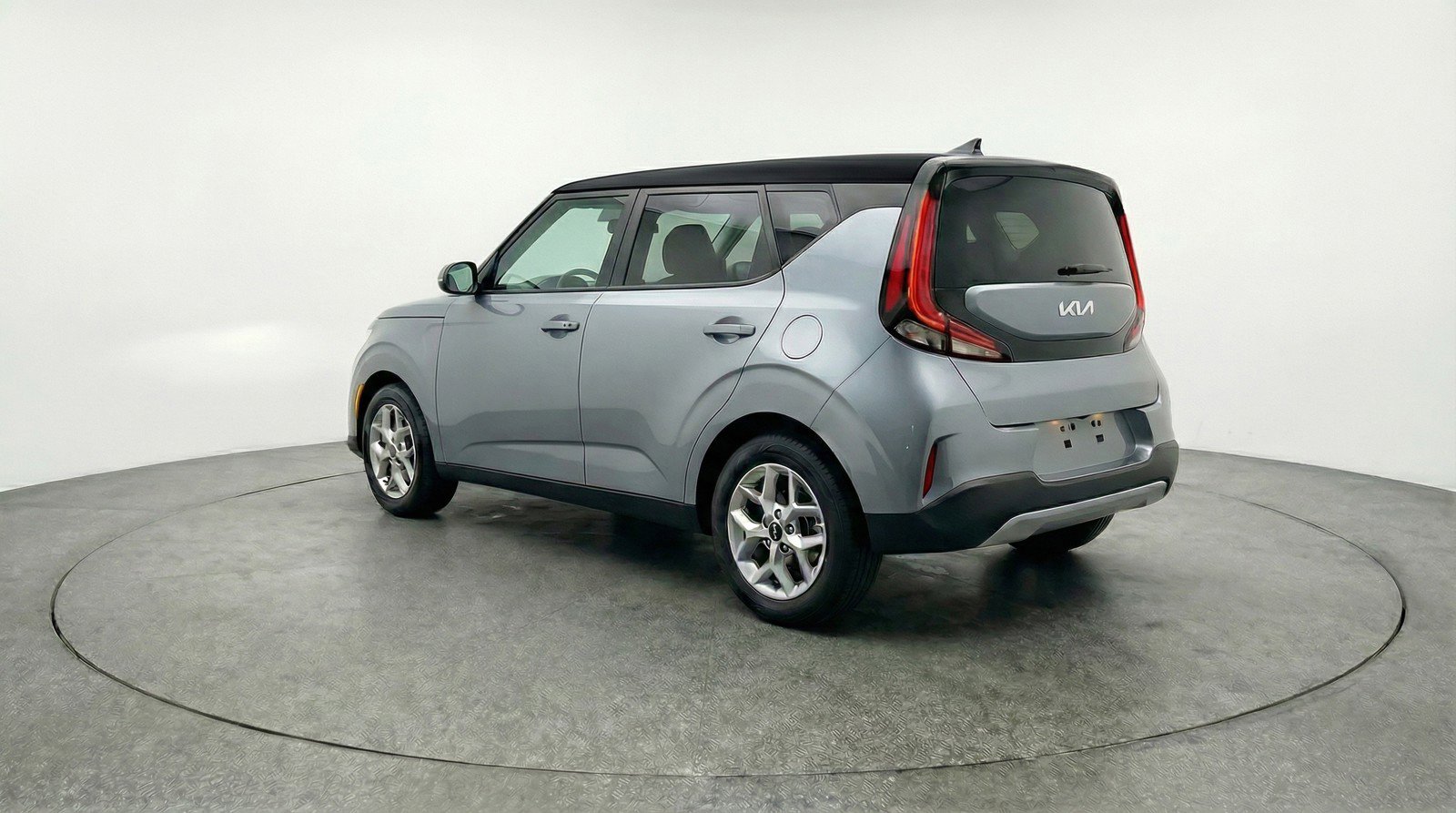 Used 2025 Kia Soul LX w/ LX Technology Package FWD image 6