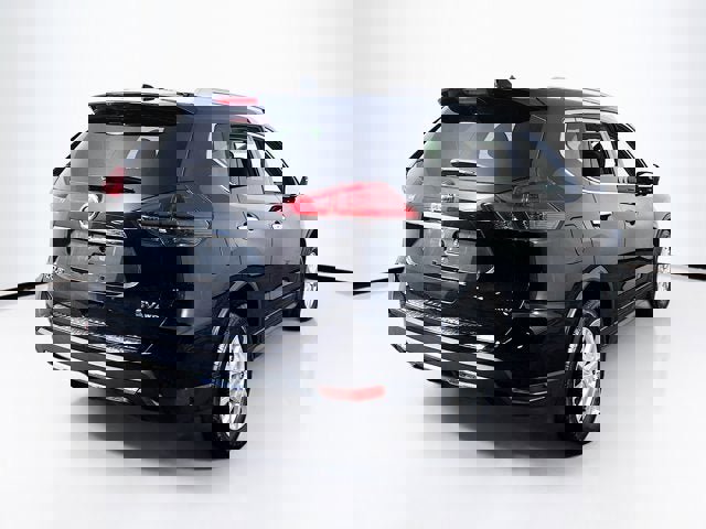 Used 2018 Nissan Rogue SV w/ Sun & Sound Touring Package image 5