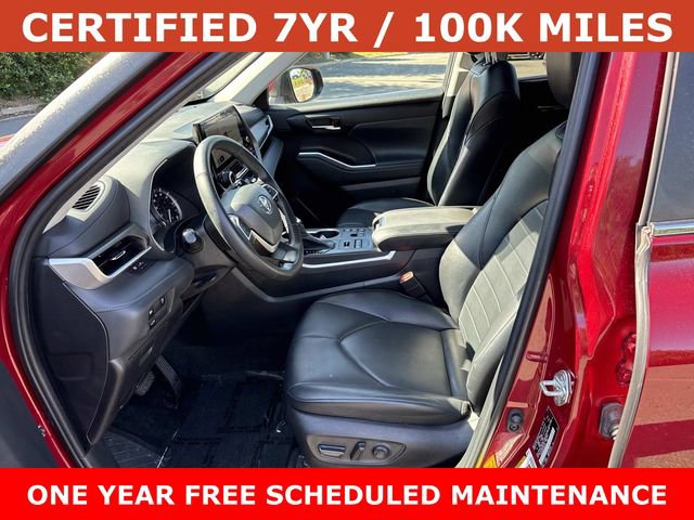 Used 2023 Toyota Highlander XLE AWD/4WD image 14