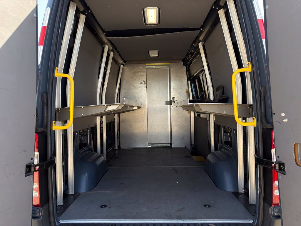 Used 2018 Mercedes-Benz Sprinter 2500 image 15