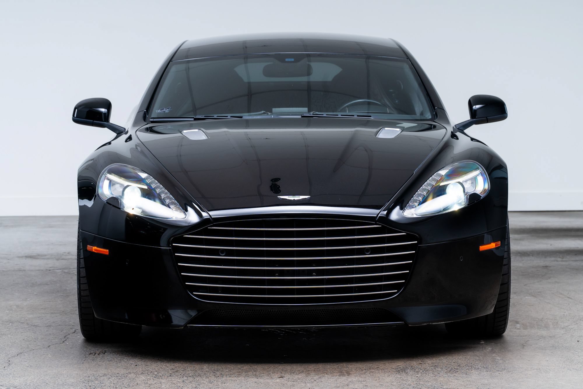 Used 2017 Aston Martin Rapide S RWD image 3