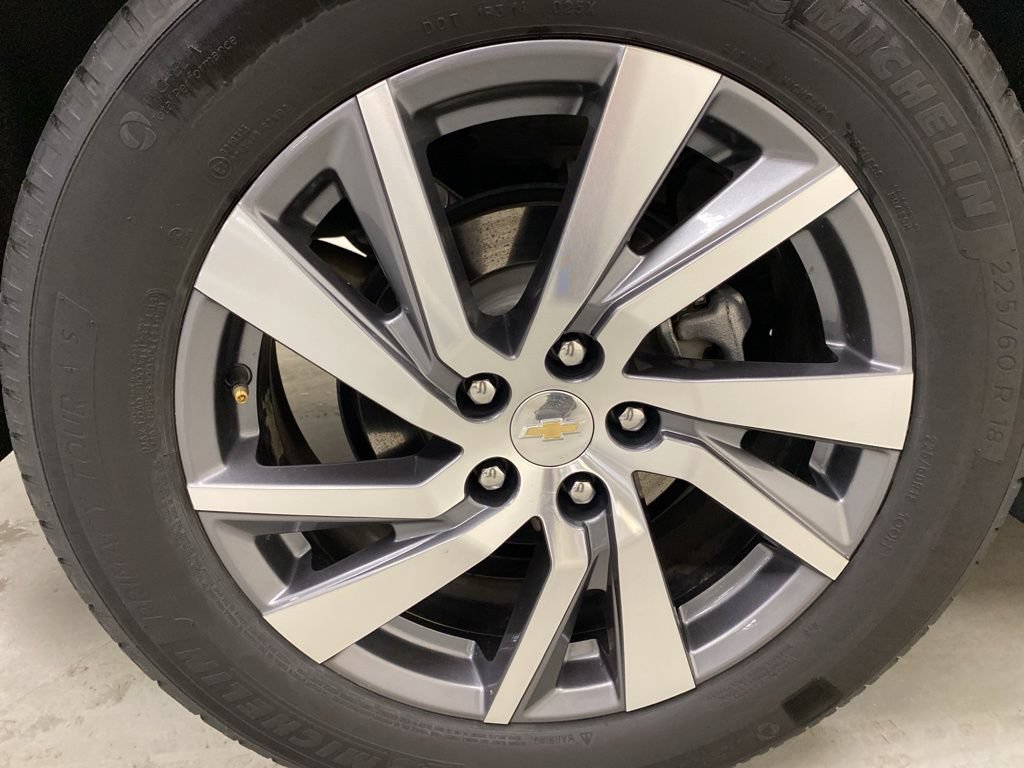 Used 2023 Chevrolet Equinox Premier AWD/4WD image 25
