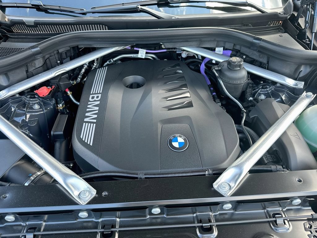 New 2026 BMW X5 xDrive40i w/ M Sport Package AWD/4WD image 30